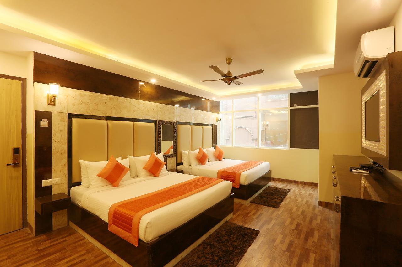 Hotel Plazzo Neu-Delhi Exterior foto